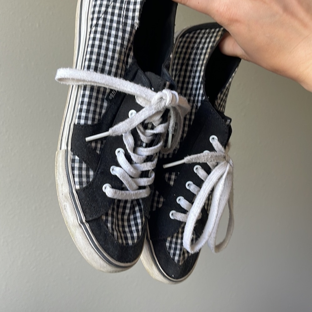 Classic Vans - Picture 2 of 4
